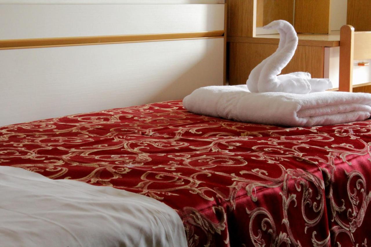 Hotel Clara Риччоне Экстерьер фото